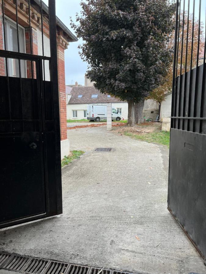 Apartament Le Relais De Saint Loup 1 A 66 Personnes Montereau-Fault-Yonne Zewnętrze zdjęcie